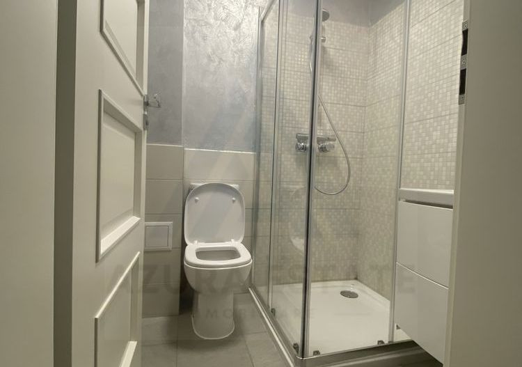 Apartament 3 camere 2 dormitoare 2 bai si balcon zona Strand - Poză 6