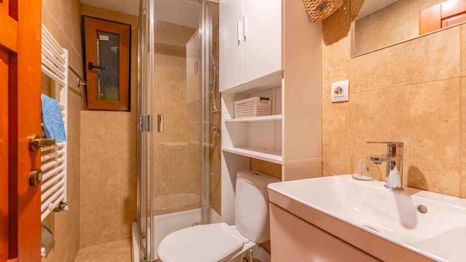 Casă individuală cu 7 camere lângă AFI Mall, ideală pentru birouri sau locuință - Poză 22