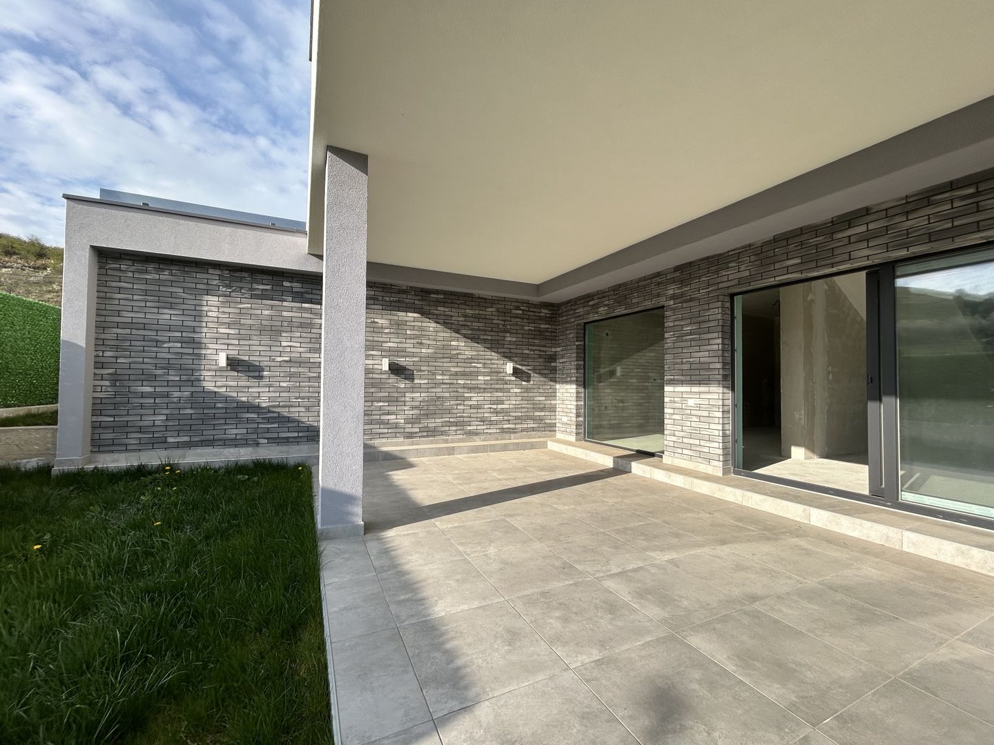 Casă modernă de vânzare Baciu – zona SunGarden - Poză 15