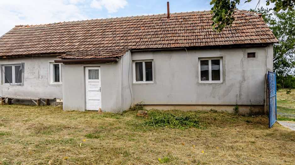 REZERVAT Casa din caramida cu teren generos in Felnac - Poză 6
