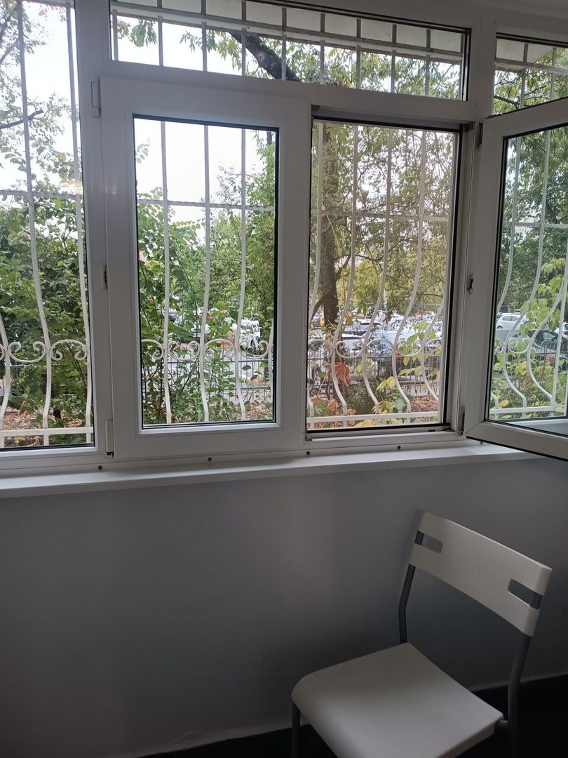 Garsonieră mobilată complet, boiler, etaj 4, metrou Titan, pet friendly - Poză 3