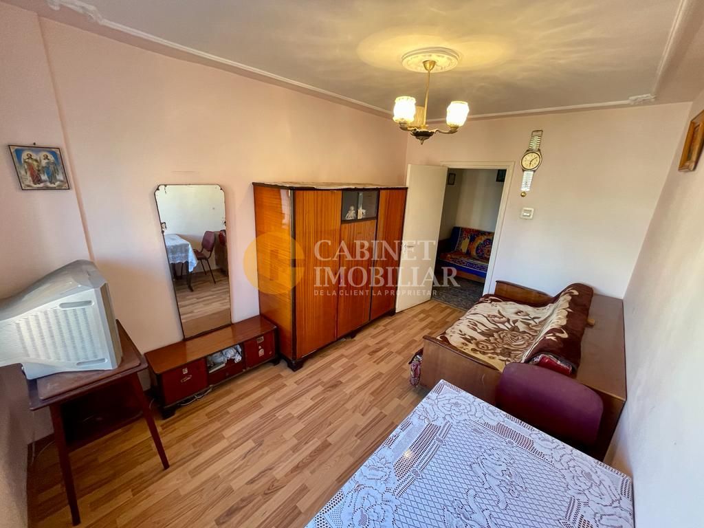 Apartament cu 2 camere Decomandat - Etaj Intermediar - Fara Risc - Podu Ros - Poză 3