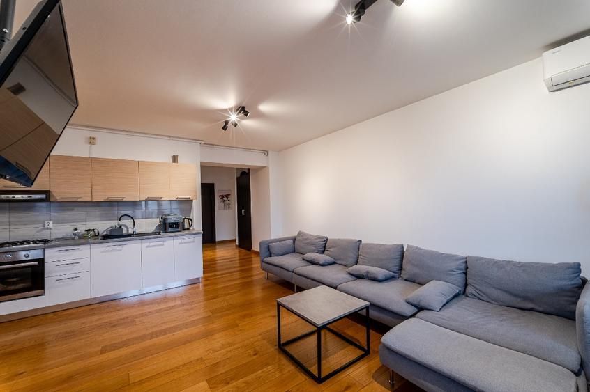 Apartament superb 3 camere Upground, vedere panoramică, aproape de metrou. - Poză 2