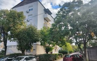 BRASADAS vinde ap 2 cam CARAMIDA etaj 1/4. - Poză 1