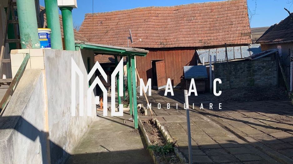 Casă tradițională cu potențial în inima Ardealului - Poză 5