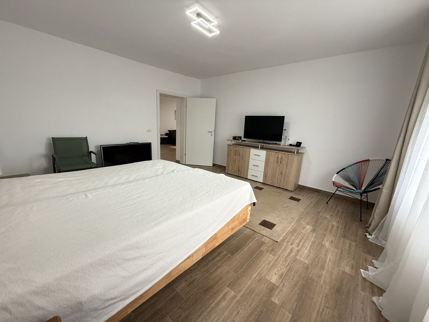 Giroc Central | Casă renovată complet | 4 camere | 2 bai - Poză 22