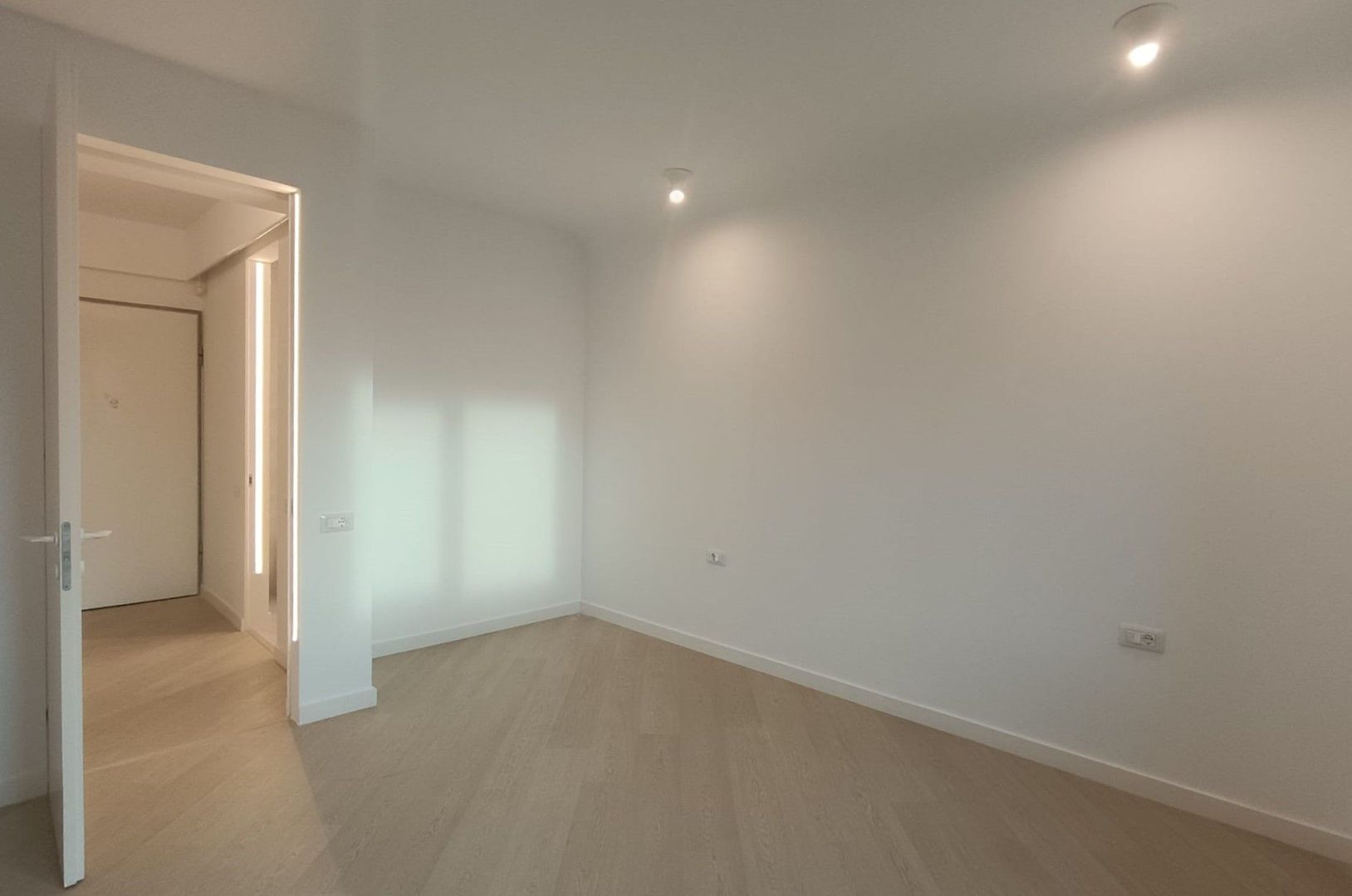 Vanzare apartament 3 camere Cortina NORTH - Poză 17