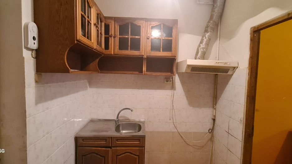 Camera cu baie si suprafata de 20mp in Noua - Poză 6