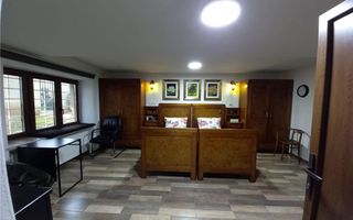 Apartament 3 camere -demisol -zona centrala - Poză 4