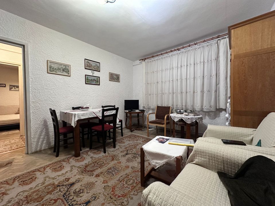 Apartament 3 camere, semidecomandat, Str Rahovei, Sibiu - Poză 3