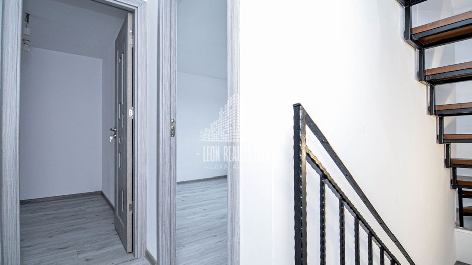 Casă înșiruită în prima parte a Florestiului, zona Stadion - Someșului - Poză 12