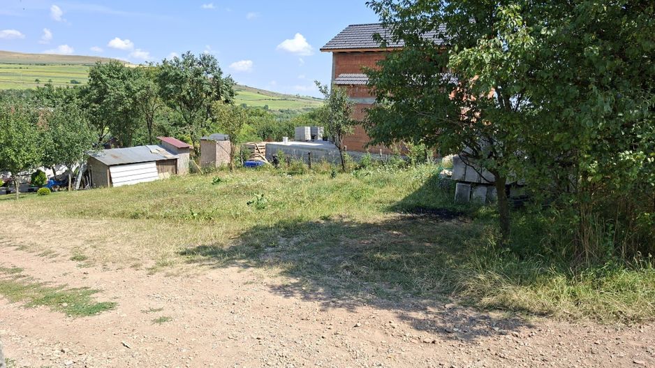 Teren de vanzare in Valcele - Poză 3