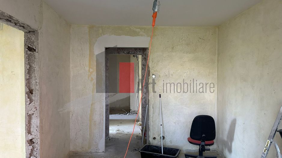 Apartament 3 camre Titan IOR de renovat - Poză 3