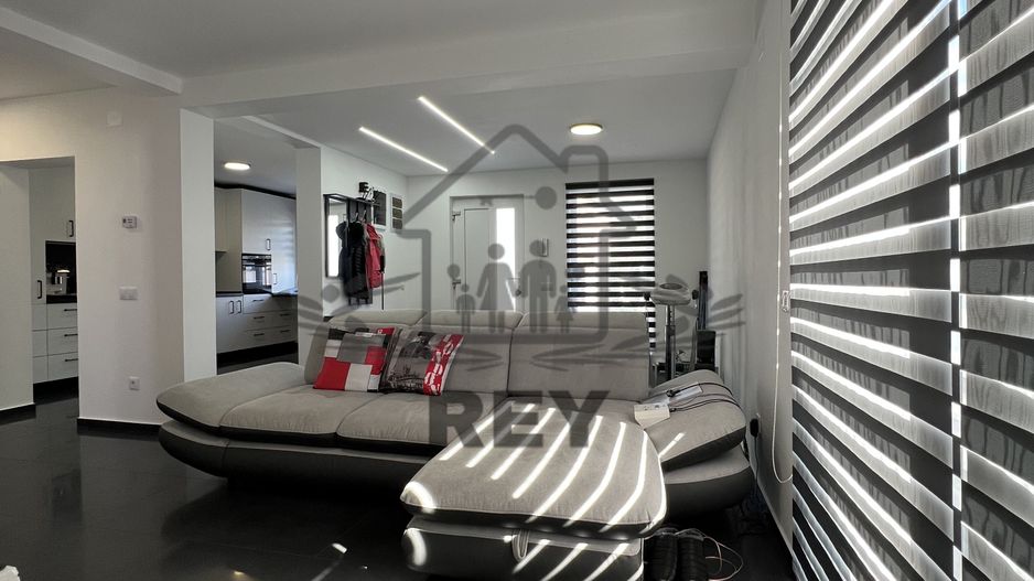 Duplex la cheie 4 camere | Calea Cisnădiei | Arhitecților - Poză 1