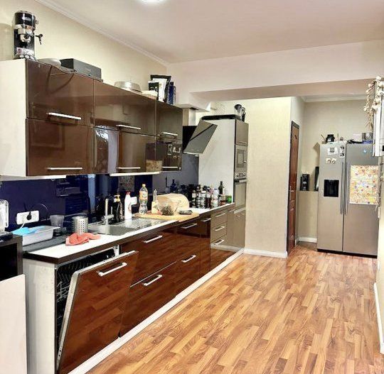 Casă deosebită pe 4 niveluri, renovată, lângă Parcul Tineretului şi metrou. - Poză 10