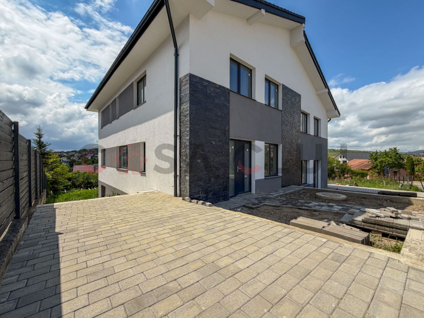 Casa cu 6 camere, zona Auchan Iris! - Poză 4
