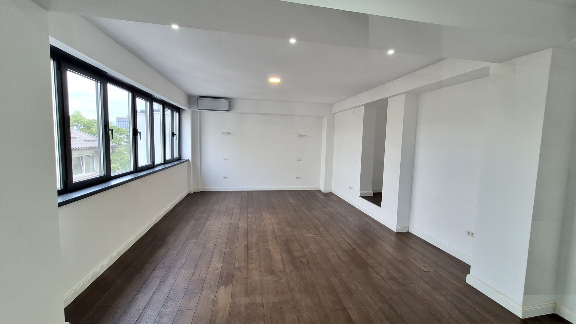 Apartament premium 2 camere 76,70 mp utili + terasa 17,50 mp Polona comision 0% - Poză 4