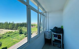 Apartament decomandat, cu 3 camere, 2 bai, 2 balcoane - Zona Strand - Poză 2