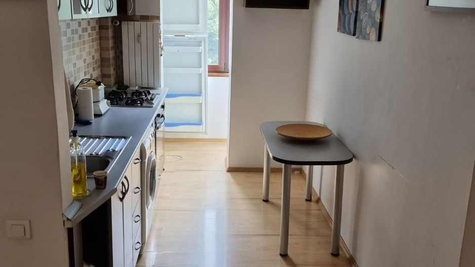 Apartament luminos 3 camere. Bld. Obregia. Zona Cultural. - Poză 1