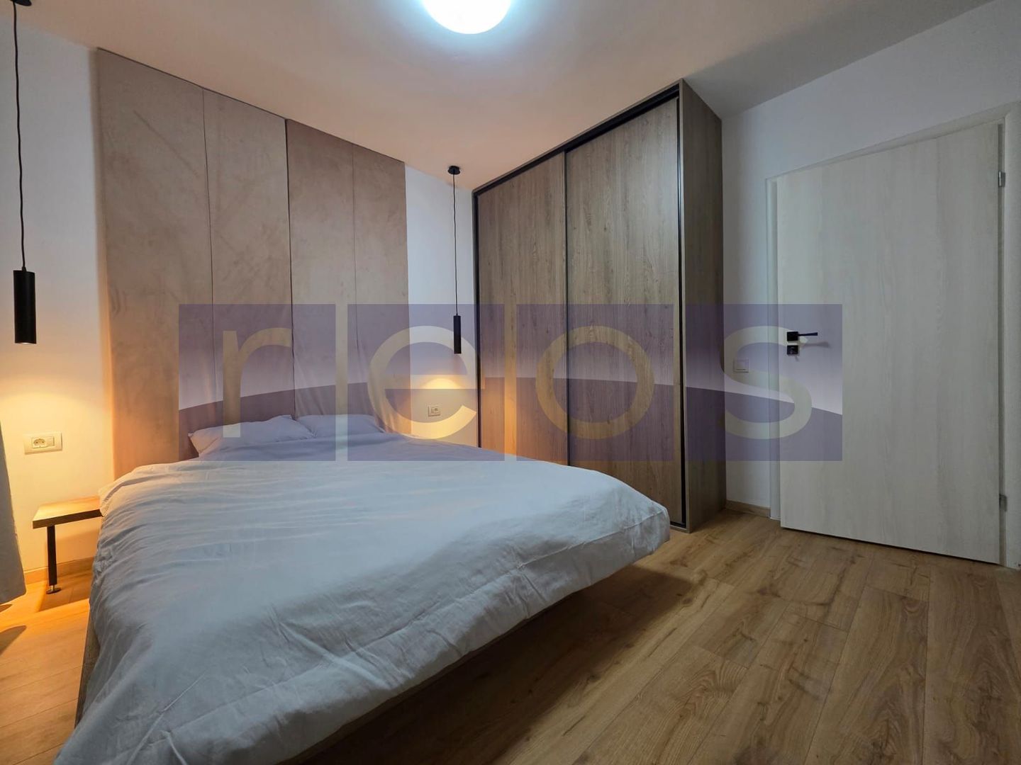 VANZARE 2 CAMERE -SEMIDECOMANDAT -TIMPURI NOI - Poză 8