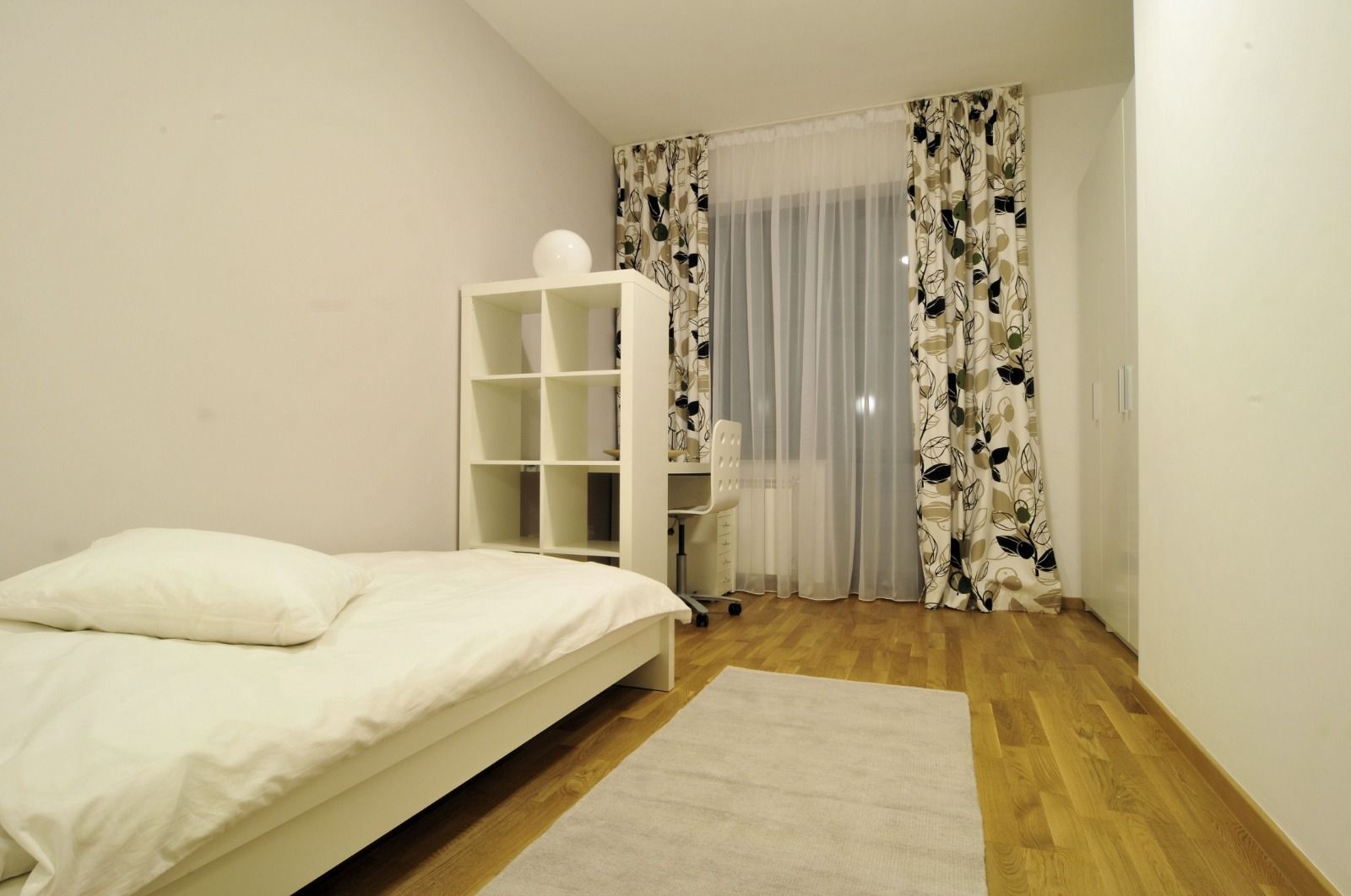 4 camere spatios 140 mp zona Aleea Privighetorilor- Baneasa - Poză 9