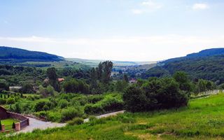 Casă cu teren generos lângă pădure – Feleacu, Cluj - Poză 3