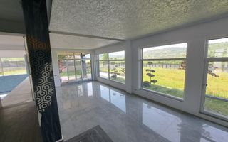 Vilă modernă premium cu piscină interioară, teren 1200 mp și panoramă - Poză 13