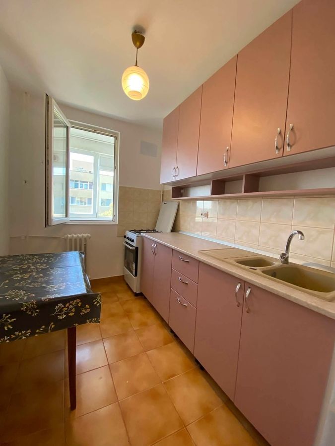 Apartament 2 camere in zona Drumul Taberei la 3 minute de metrou - Poză 7