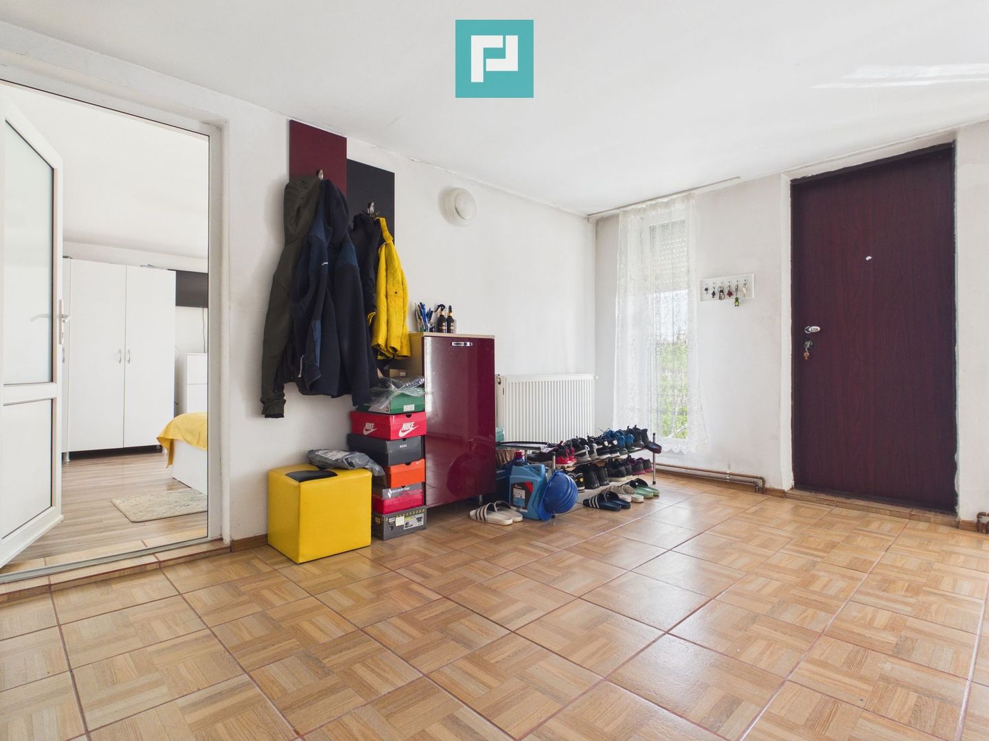 Casă retrasă Pișchia – 4 camere, teren 920 mp - Poză 5