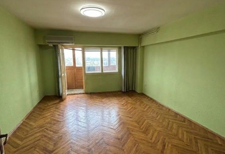 Vânzare Apartament 3 Camere Decomandat Bulevardul Decebal / Piața Alba Iulia - Poză 1