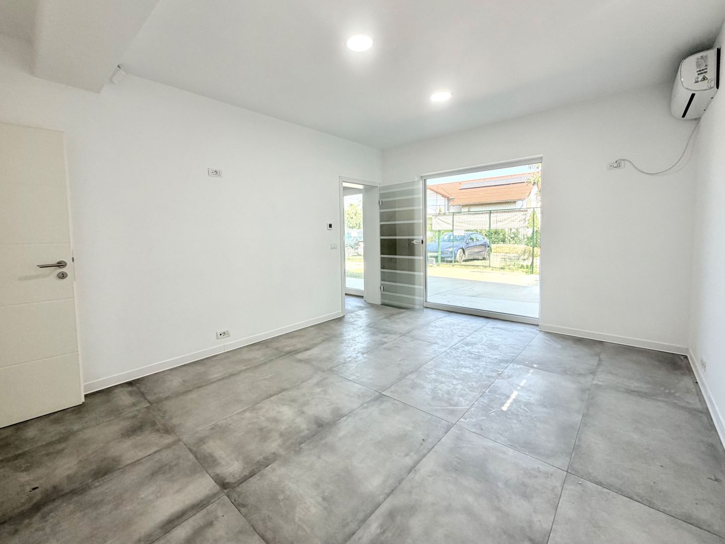Casa individuală de închiriat - Giroc intrare - Poză 15