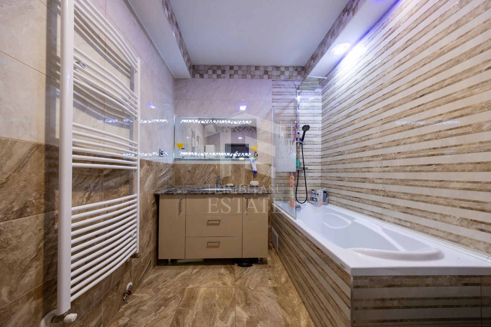 CORESI - Isaran | 3 camere 82 mp loc de parcare si boxa - Poză 20