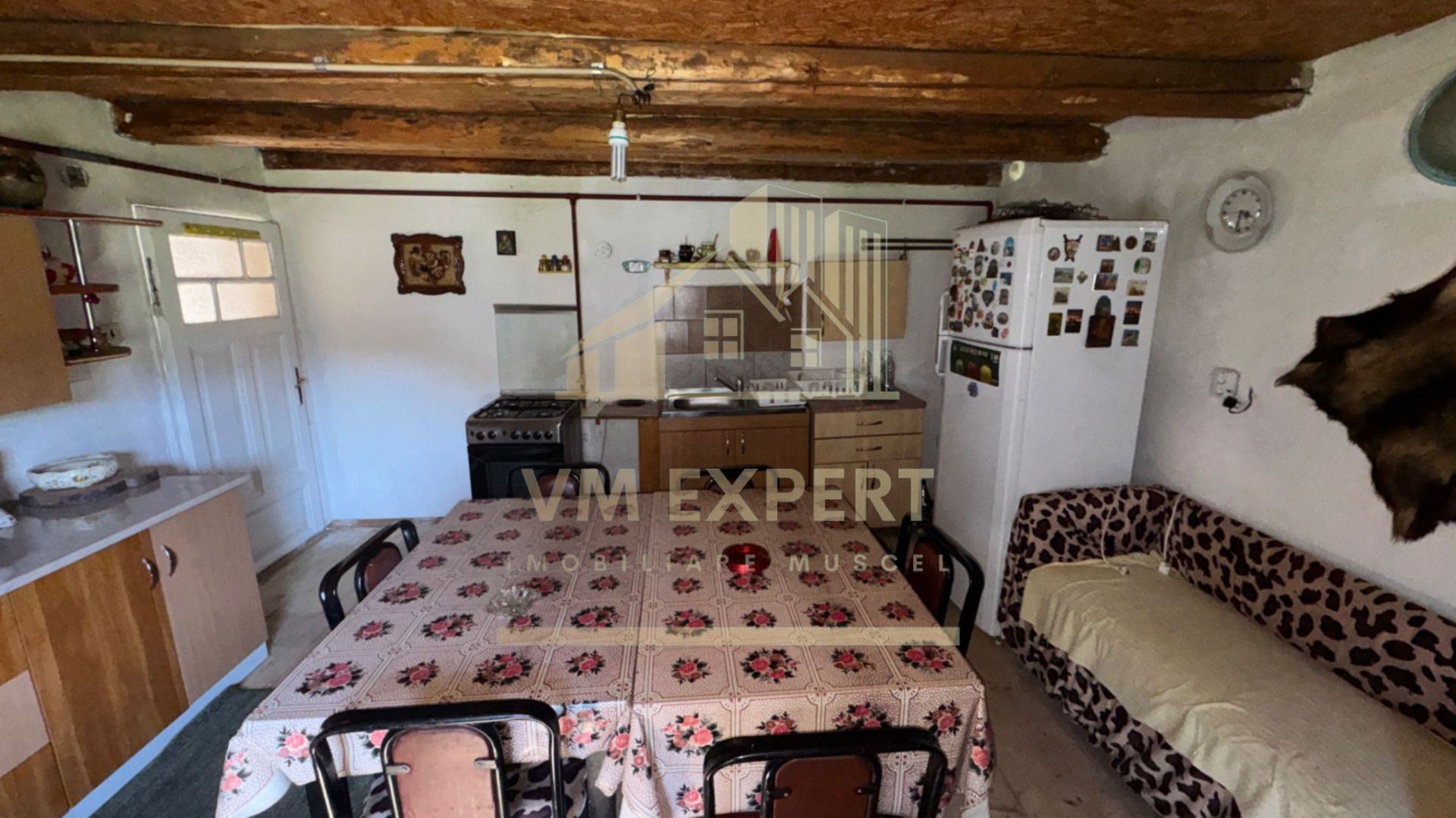 CASĂ 4 CAMERE TEREN 630 MP DAMBOVICIOARA  ARGES - Poză 17