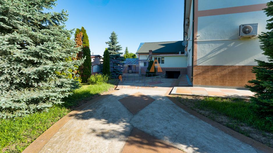Spatiu comercial 1900 mp construiți, 3 niveluri, complet utilat - Poză 3