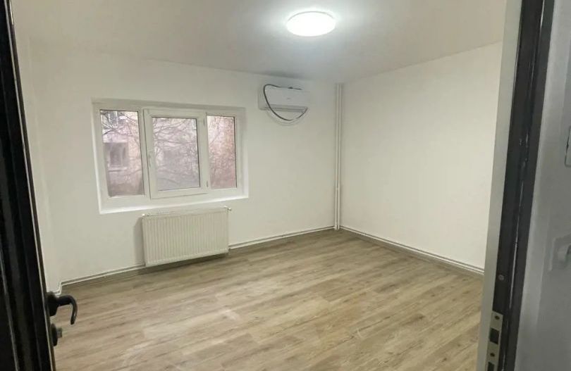 Apartament 3 camere de vanzare Lujerului-Orsova - Poză 3