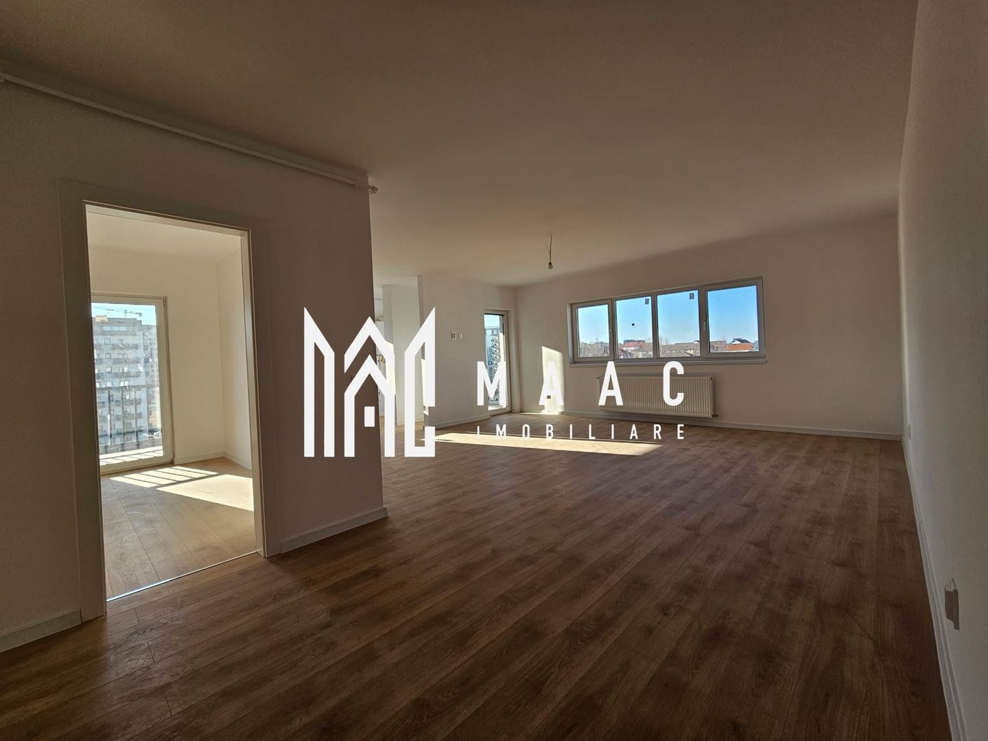 Apartament 4 camere I 3 Balcoane I La Cheie I Loc de Parcare - Poză 3