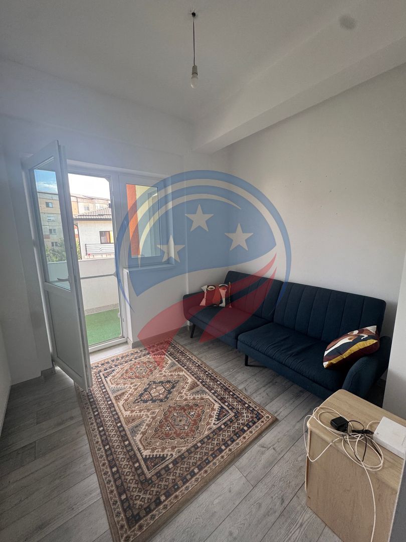 Apartament 2 camere decomandate in 1 Mai - Poză 2