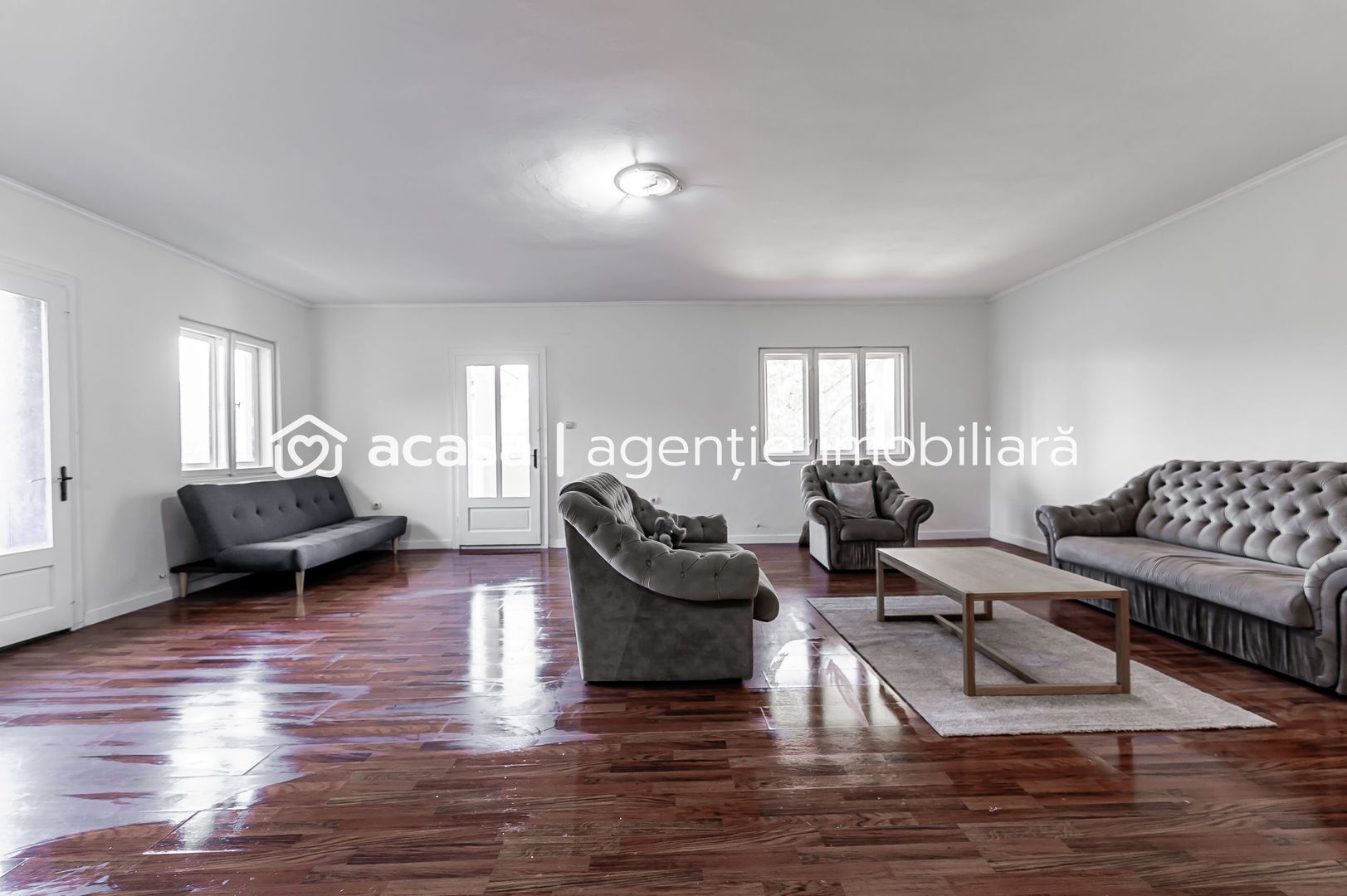 Casă în localitatea Miniș - Comision 0% la cumparare - Poză 3