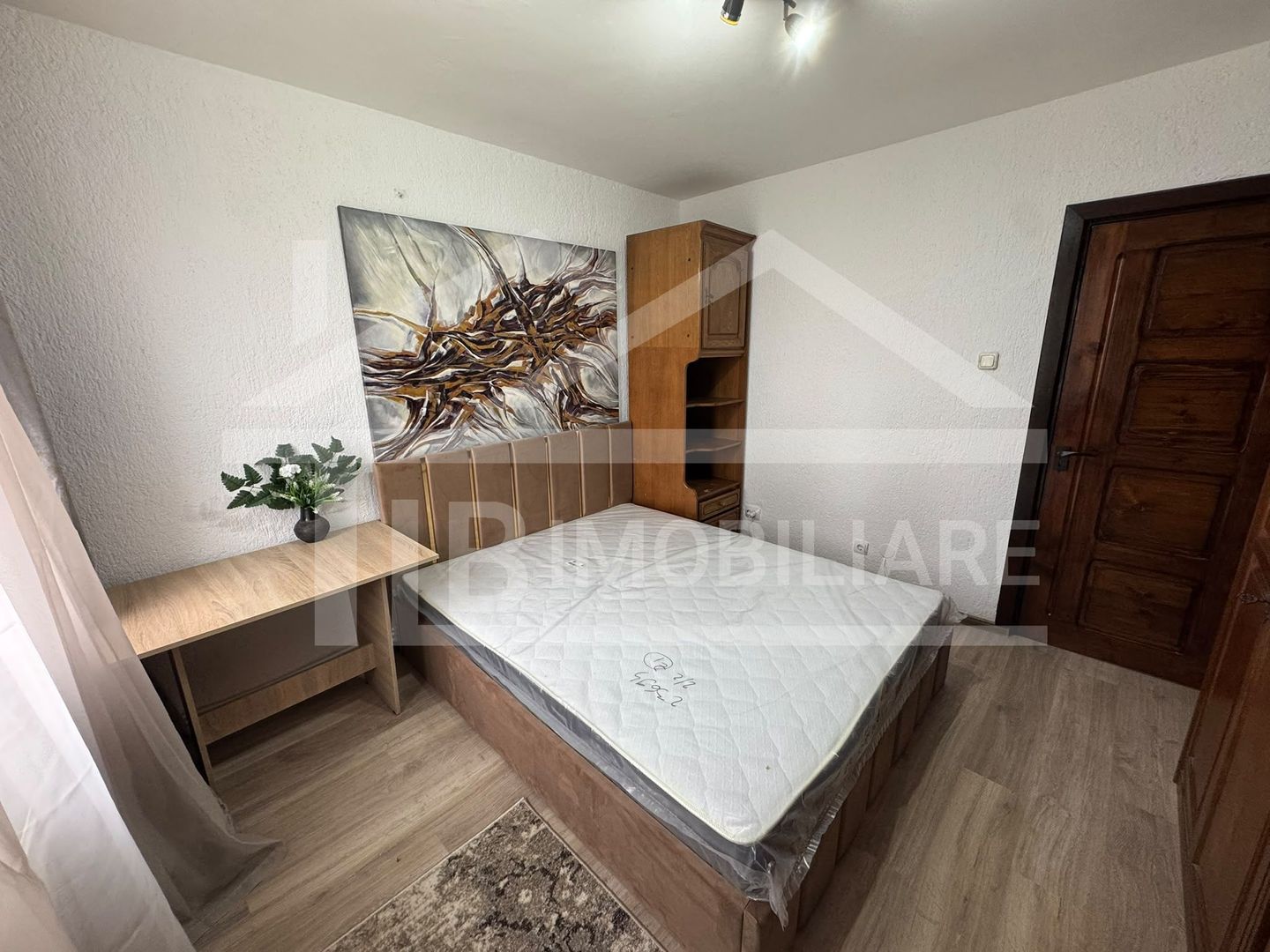 Apartament cu 3 camere, decomandat, 80mp, Zona Ultracentral - Poză 2