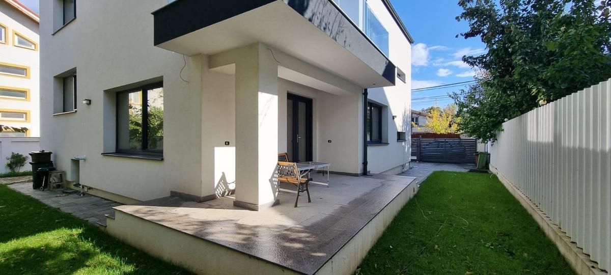 Casă spectaculoasă – 314 mp utili, cramă, terase, 7 camere, teren 432 mp - Poză 6