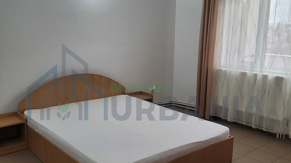 Apartament 1 cameră, zonă centrală Podul de Fier, mobilat, cu balcon și loc de parcare - Poză 2