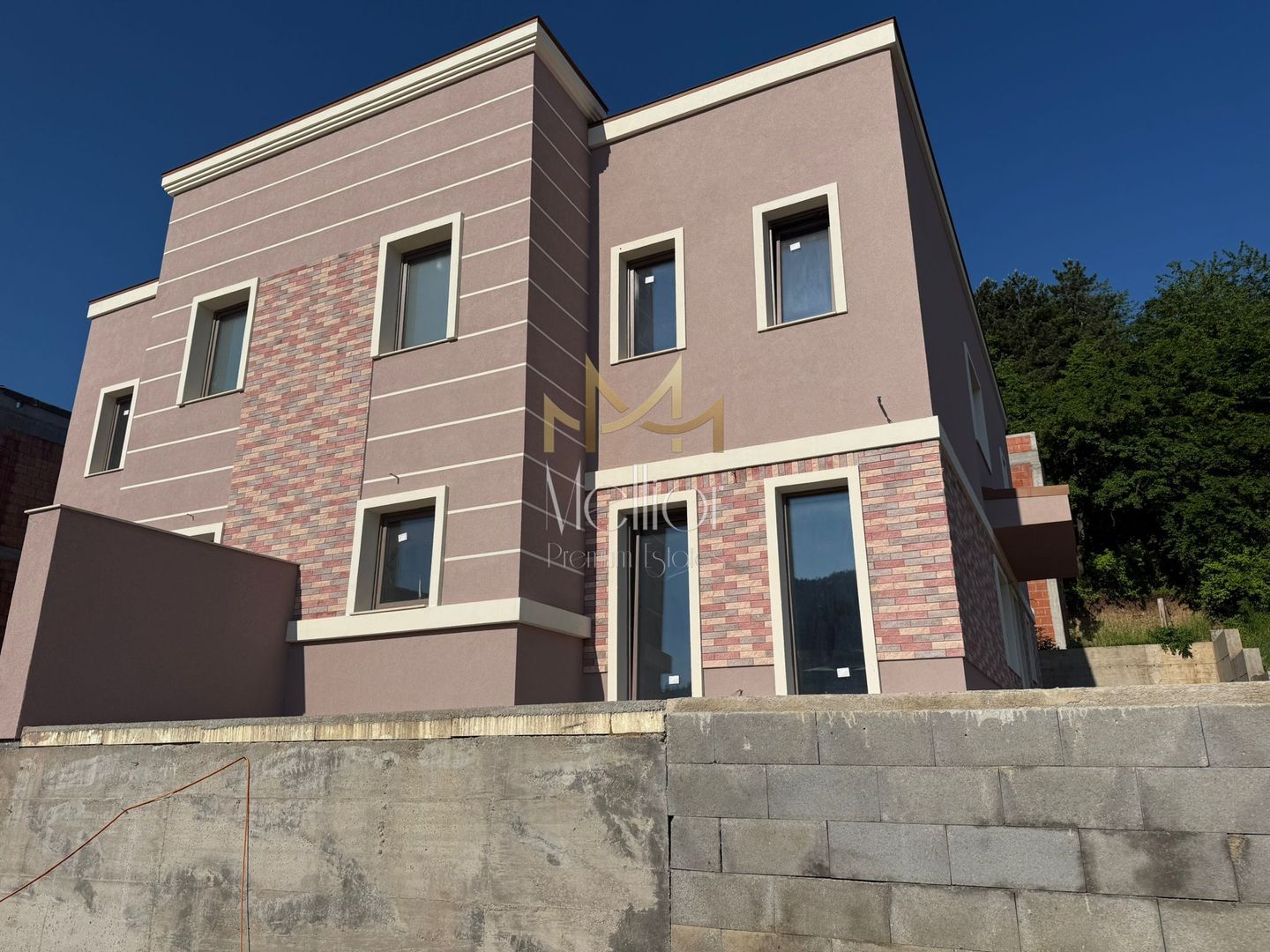 Duplex modern de vânzare în Florești, zonă liniștită, ferită de trafic - Poză 1