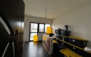 Casă spațioasă P+1+M pe teren de 902 mp – ideală pentru familie - Poză 11