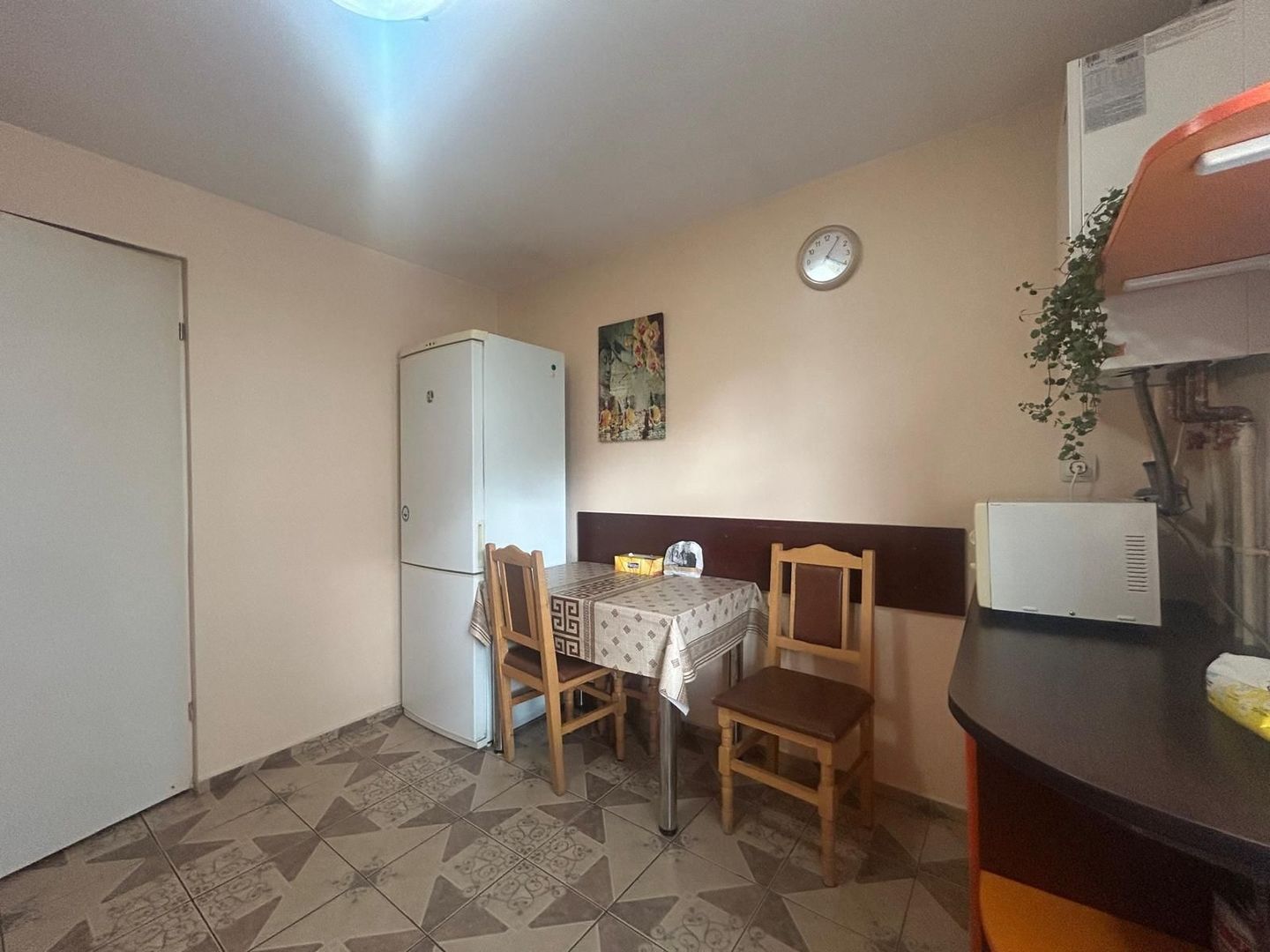 Apartament 3 camere mobilat utilat - Aleea Biruintei - Poză 3