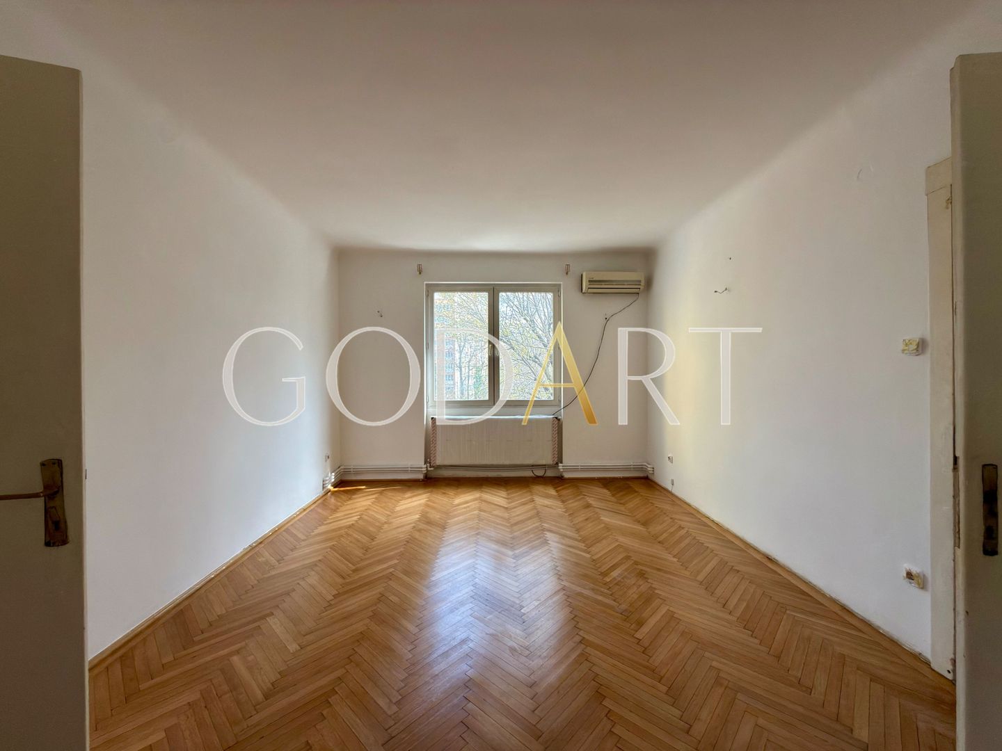 APARTAMENT 4 CAMERE | RENOVAT | BOXA | CURTE COMUNA - Poză 4