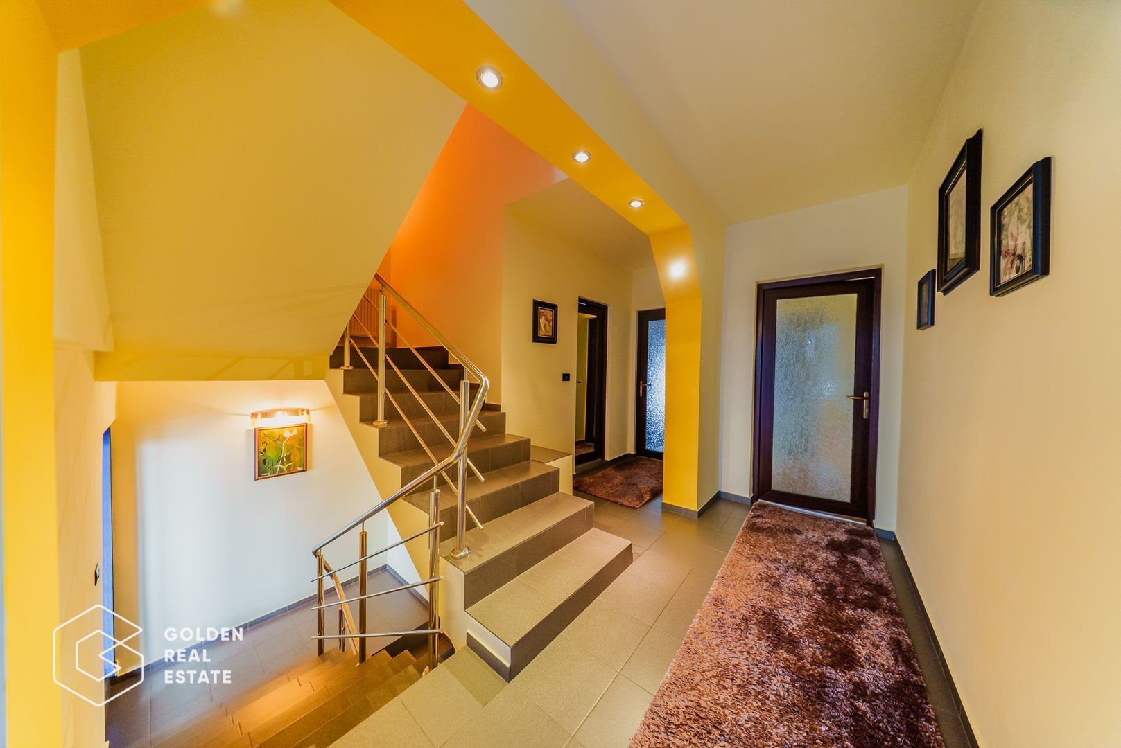 Vila de lux, D+P+E+M, Gradiste, la cheie, 300mp, 6 camere, teren 580mp - Poză 16