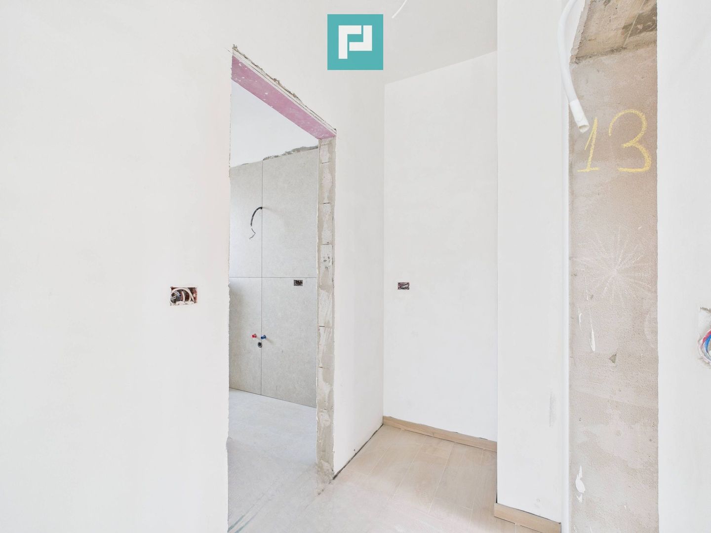 Apartament 54 mp spațios la mansardă în Freidorf - Poză 12