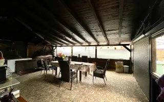 De vânzare casă cu suprafața de 250 mp plus 900 mp teren - Poză 12