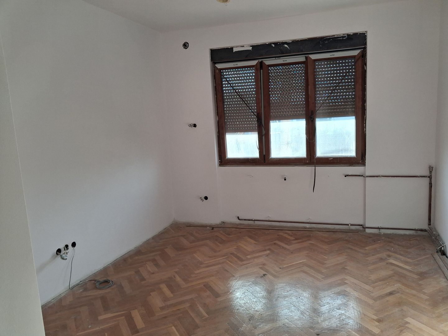 Casa RENOVATA partial 8 cam 6 ari 550mp garaj ANA IPATESCU. - Poză 29