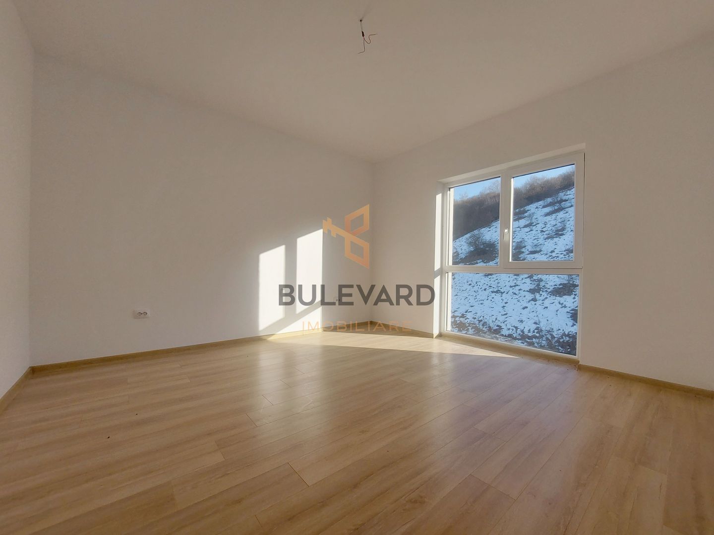 Apartament cu 3 camere/70 mp, recent finisat! - Poză 4